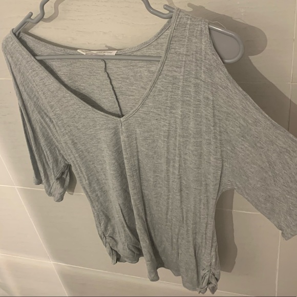 ‼️SOLD‼️ Ambiance Apparel light grey cold shoulder top - Picture 6 of 8